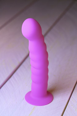 Amorana 2019 - Inhalt - Dildo